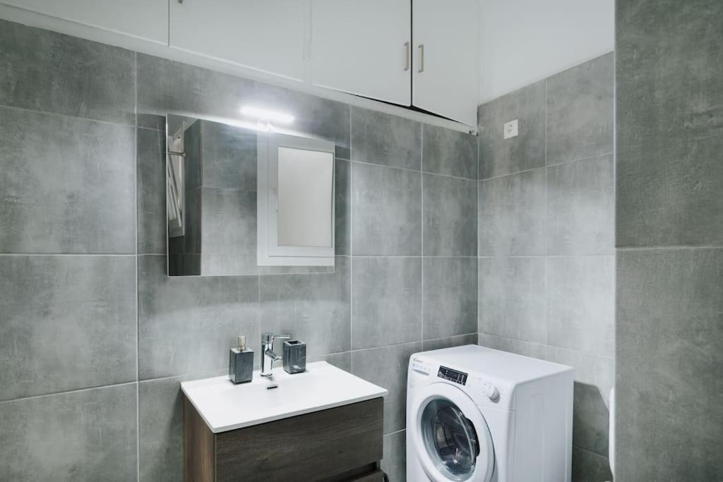 A Place 4 U No18 Daire Atina Dış mekan fotoğraf